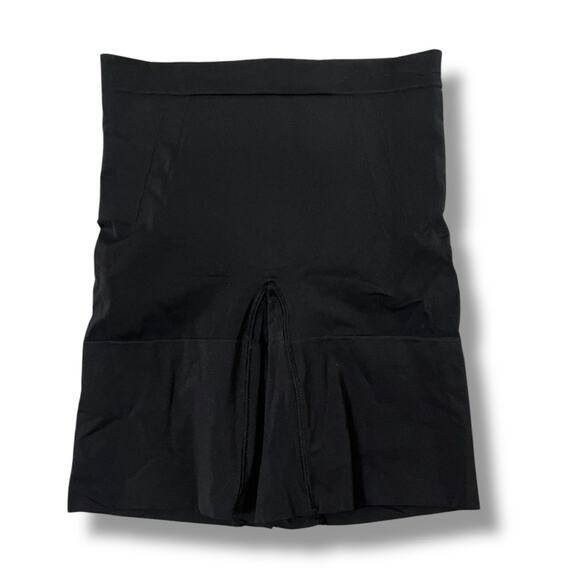 SPANXsculpt OnCore mid thigh short shapewear control NWT - Picture 9 of 11